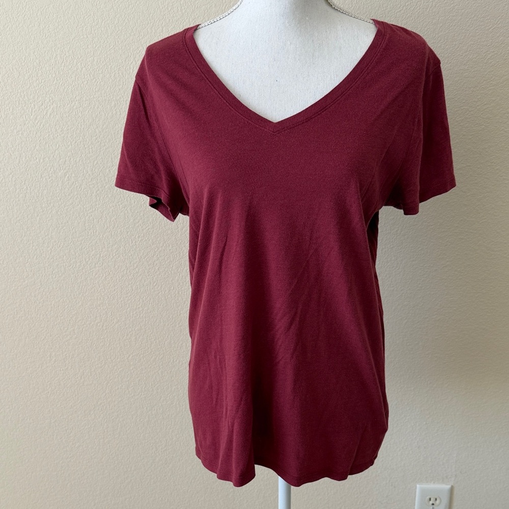 GAP Factory Women's Short Sleeve Burgundy Tee